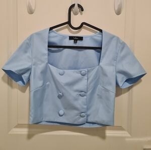 Lulu's light blue crop top